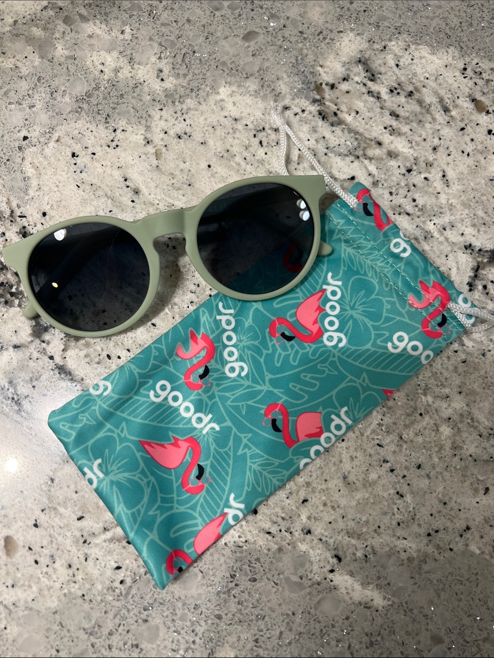 NEW Goodr Sunglasses Incognito Plant Parent Circle G green